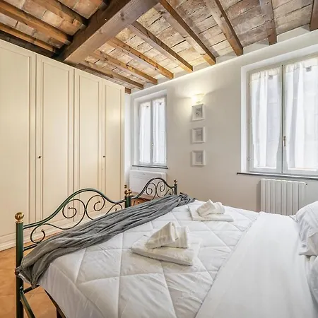 Apartment Centro Storico - Eleganza Rustica In Citta Modena