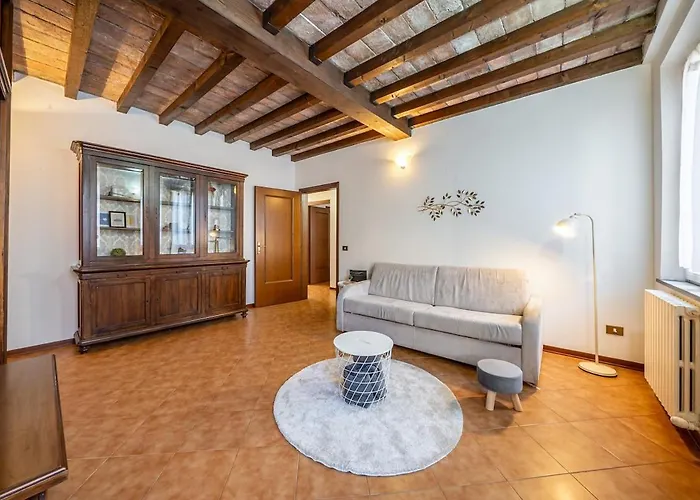 Centro Storico - Eleganza Rustica In Appartement Modène