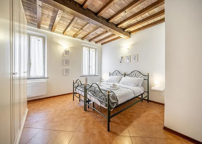 Centro Storico - Eleganza Rustica In Citta Apartmán Modena