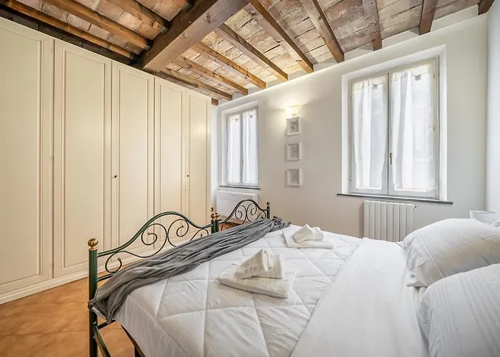 Apartment Centro Storico - Eleganza Rustica In Citta Modena